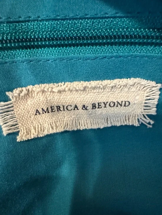 NWT America & Beyond Multicolor Embroidered Tote with Zip Pouch Set - Picture 2 of 13